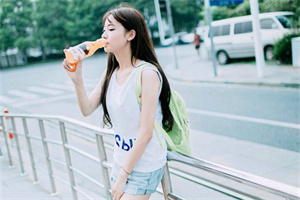 上海新茶工作室联系方式：As if in a completely different world